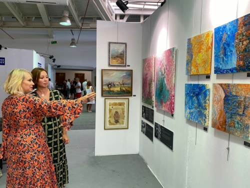 Төркиядә сәнгать күргәзмәсендә Айгөл Окутан Татарстанны тәкъдим итә