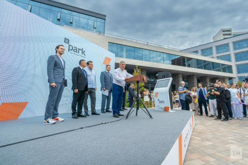 Рөстәм Миңнеханов һәм Ирек Фәйзуллин Татарстанның иң зур IT-паркын ачты