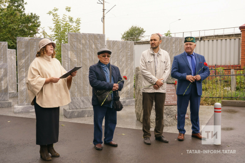 Фәнис Мөсәгыйтов: Тинчуринны искә алган вакытта зиратка ак күгәрчен килеп кунган иде