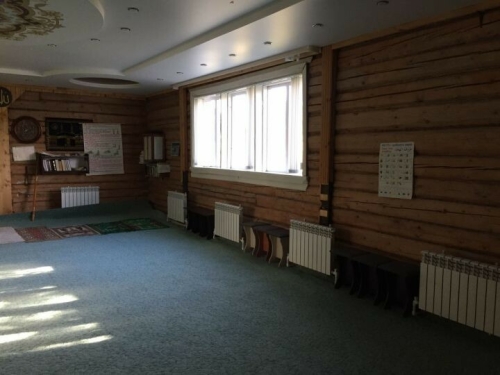 Саба районының Кызыл-Мишә авылы мәчетендә төзекләндерү эшләре бара