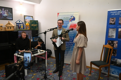 «Татарстан» радиосы, тарихи реконструкция ясап, Тинчурин театрында күчмә станция эшләтте