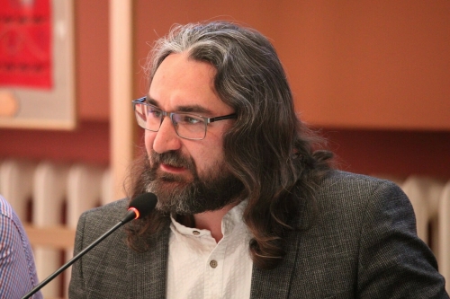 Илгиз Зәйниев татар драматургиясе классикасын күптомлыкка туплап чыгарырга тәкъдим итте