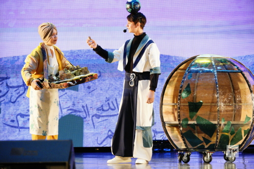 «Апуш» студиясе «Əбугалисина» спектакленең яңартылган вариантыннан өзек күрсәтте