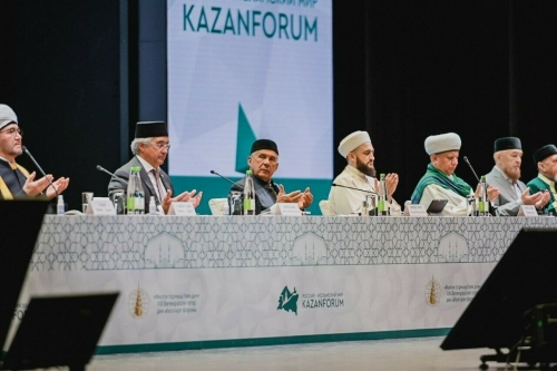 Миңнеханов дин әһелләре форумында: Халкыбызның ике таянычы бар – Ислам дине, татар теле