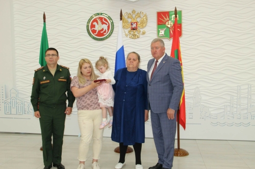 Зәй хәрбие Василий Каплин үлгәннән соң Батырлык ордены белән бүләкләнде