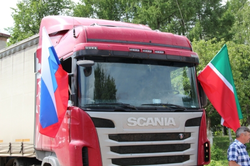 Зәй районы башлыгы Луганск Халык Республикасына гуманитар ярдәмне озата китте