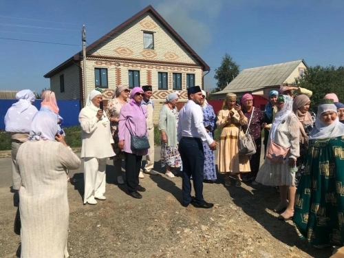 Журналист Юлай Низаев: Әләзән авылында яшьләр олыларны хөрмәт итә, гореф-гадәтләргә иярә
