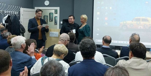 Юрий Данилов Николой Морозовны Казан мәдәният институтына укытырга кайтаруны сорады