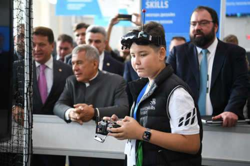 Миңнеханов һәм Шадаев DigitalSkills чемпионаты уза торган мәйданчыкны карады