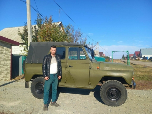 Апас районыннан Илфир Сәлахов махсус хәрби операциядәге якташларына УАЗ машинасы тапшырды