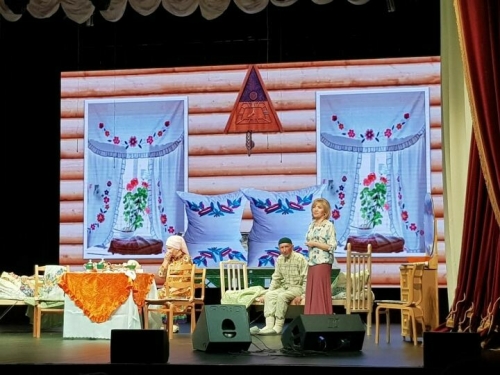 Лениногорск халык театры «Өзелгән өмет» премьерасын тәкъдим итте