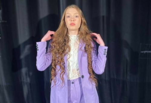 Тинчурин театрында Зөлфәт Закиров курсы студенты Эльвина Кәримова эшли башлый