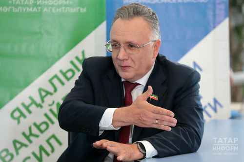 Әминов Татарстанда эшләүче журналистларга хезмәт хакын арттырырга тәкъдим итте