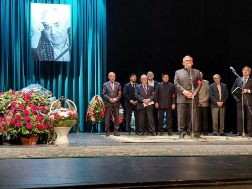 Камал театрында Ринат Таҗетдиновны озату мәрасиме башланды