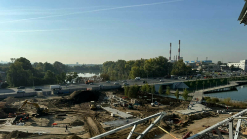 Камал театрының яңа бинасы янындагы территория яртылаш төзекләндерелгән