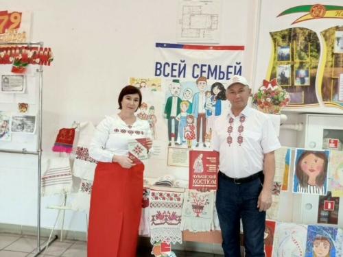 Аксубайда яшәүче чувашлар «Эшкә милли чигүле киемнән» акциясендә катнашты