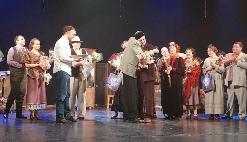 Равил Шәрәфиев Тинчурин театры премьерасына көчле финал ясап бирде