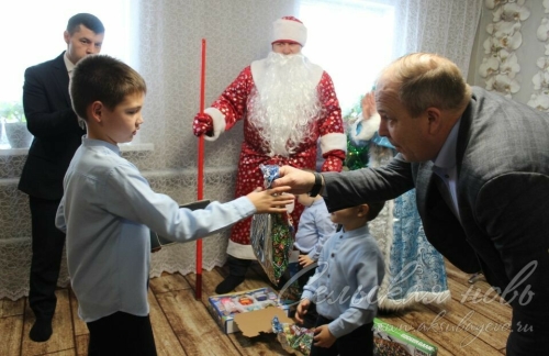 Аксубай районы җитәкчеләре хәрбинең балаларының теләкләрен чынга ашырды