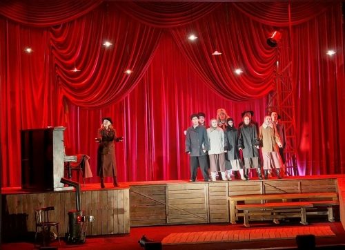 Чаллы театры Мөхәммәт Мәһдиевнең «Без - 41нче ел балалары» әсәре буенча спектакль чыгарды