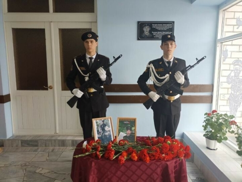 Кукмара районы Манзарас мәктәбендә хәрби истәлегенә мемориаль такта ачылды