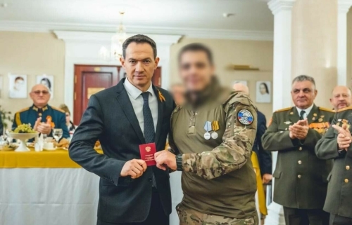 Әлмәттән ике хәрбигә «Батырлык өчен» һәм Жуков медальләре тапшырылды