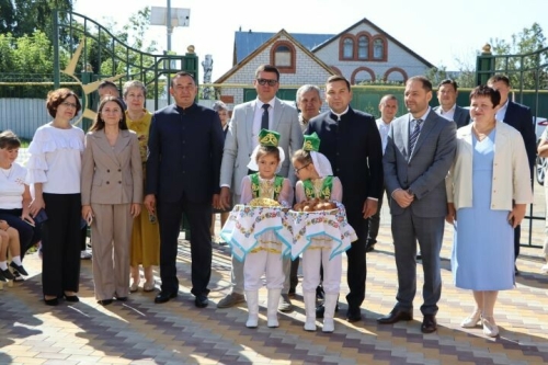 Апаста 100 еллык тарихлы балалар бакчасы заманча төзекләндерүдән соң ачылды