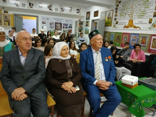 Казан кооператив институтында Рамазан Кәбировка багышланган әдәби-музыкаль кичә узды