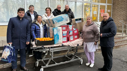 Татарстан даими вәкиллеге делегациясе Петербург Мариин хастаханәсенә хәрбиләр янына килде