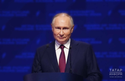 Путин Россия халыклары телләренә ярдәм итү өчен ясалма фәһем куллану идеясен хуплады