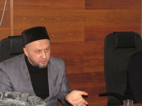 Әтнә халкы Рамазан аена әзерлек уңаеннан Рамил хәзрәт Юныс белән очрашты