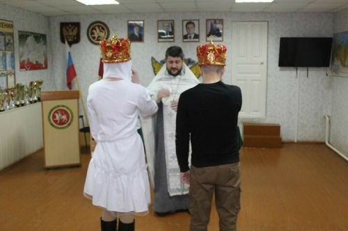 Минзәлә колониясендәге хатын кияүгә чыккан