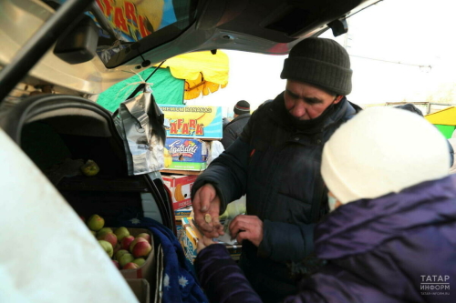 Рөстәм Миңнеханов авыл хуҗалыгы ярминкәләрендәге бәяләрне контрольдә тотарга кушты