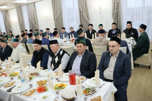 Әлки районында Дәүләт Советы депутаты Фоат Вәлиев ифтар ашы уздырды