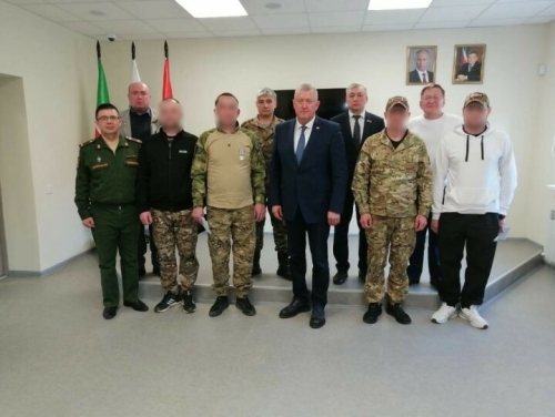 Зәйдә район башлыгы ялга кайткан хәрбиләр белән очрашты