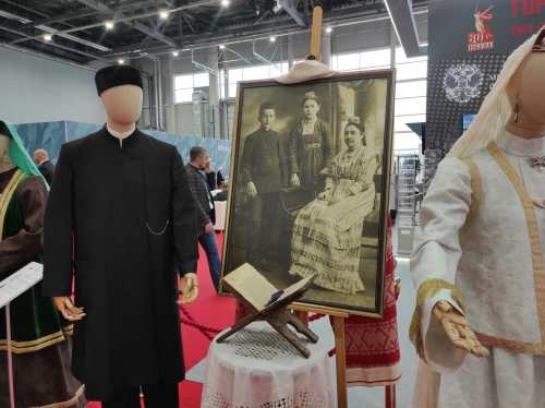 «Казан Экспо» күргәзмә үзәгендә Идел буе халыкларының костюмнар коллекциясен күреп була