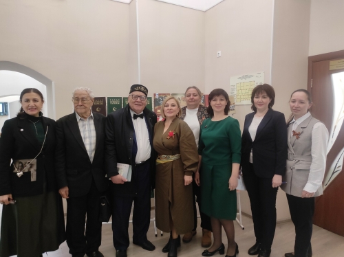 Венера Макарова: Язучылар дөньяда барган сугышларның мәгънәсез икәнен исбатларга омтыла