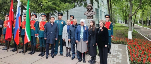 Россия Герое Дамир Гыйлемханов истәлегенә бюст ачылды