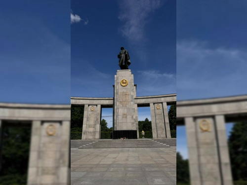 Ләйсән Гәрәева: Берлинда Совет гаскәриләренә куелган һәйкәлдә дүрт татар исеме бар