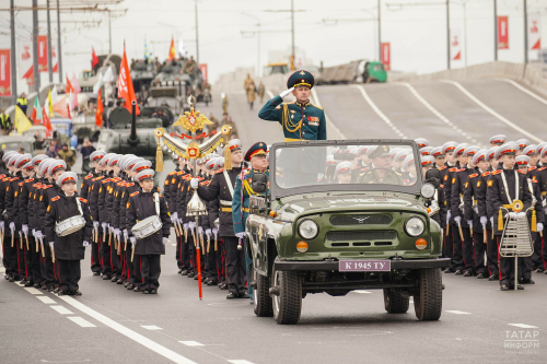 Бөек Җиңүнең 80 еллыгы: хәрби парад, «Үлемсез полк» йөреше һәм куәтле салют