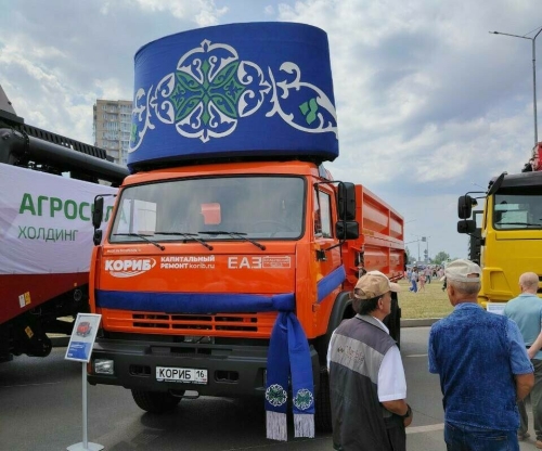 Чаллы Сабан туенда техника күргәзмәсе ачылды һәм ат чабышлары үткәрелде