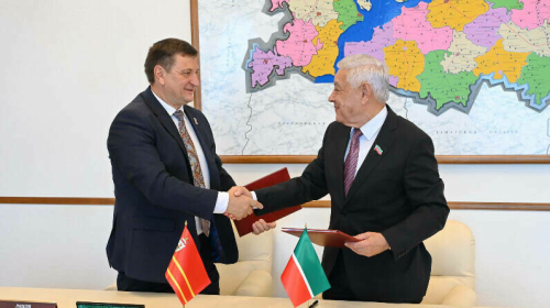 Татарстан һәм Смоленск өлкәсе парламентлары хезмәттәшлек турында килешү имзалады