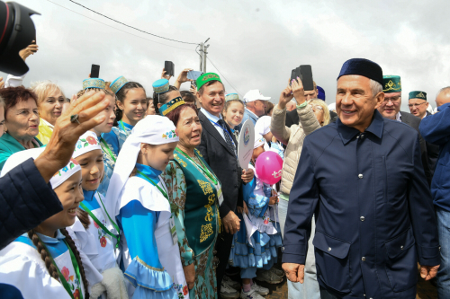 Бөтенроссия авыл Сабан туе – 2025: Киров татарларына – «Газель», баш батырга – «Лада»