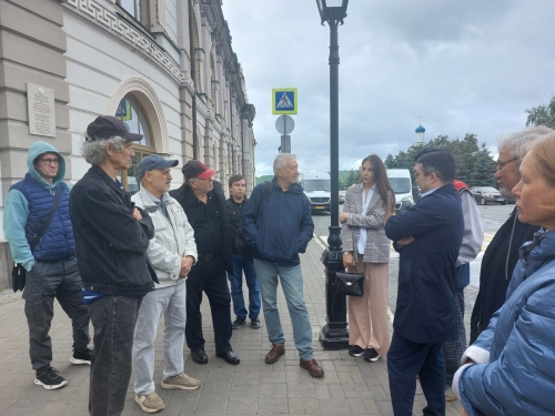 Татарстан рәссамнары «Кәрваннар эзләре буйлап» маршруты буенча пленэрга китте