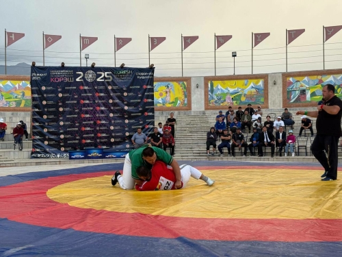 Кыргызстанда көрәш буенча халыкара ярышларда 11 илдән 170 спортчы бил алышты