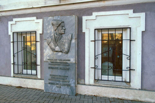 Уникаль шәхес түгелме? Эксперт Мулланур Вахитовны кирәксезгә чыгарды һәм шау-шу уятты