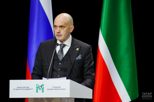 Азат Кадыйров «Пушкин картасы» кебек «Яшь гаилә картасы» булдырырга тәкъдим итте