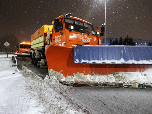 Бүген төнлә Казан урамнарын 323 берәмлек техника кардан чистартачак