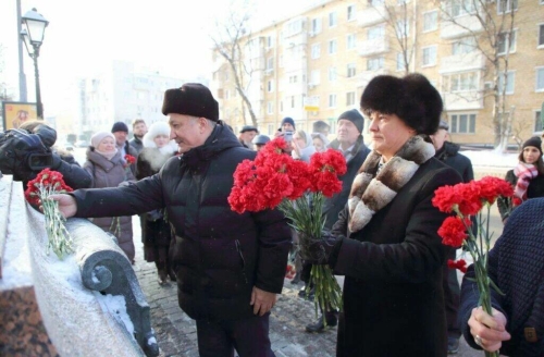 Мәскәүдә татар иҗтимагый оешмалары вәкилләре Габдулла Тукай һәйкәленә чәчәкләр салды