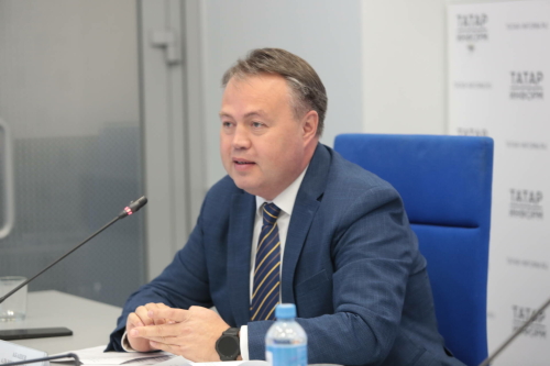 Альмир Абашев: Балалар өчен түләүле медицина хезмәтләре акрынлап бетәргә тиеш