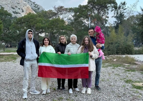 Анталиядә Һади Атласи истәлегенә багышланган татарча пикник узган